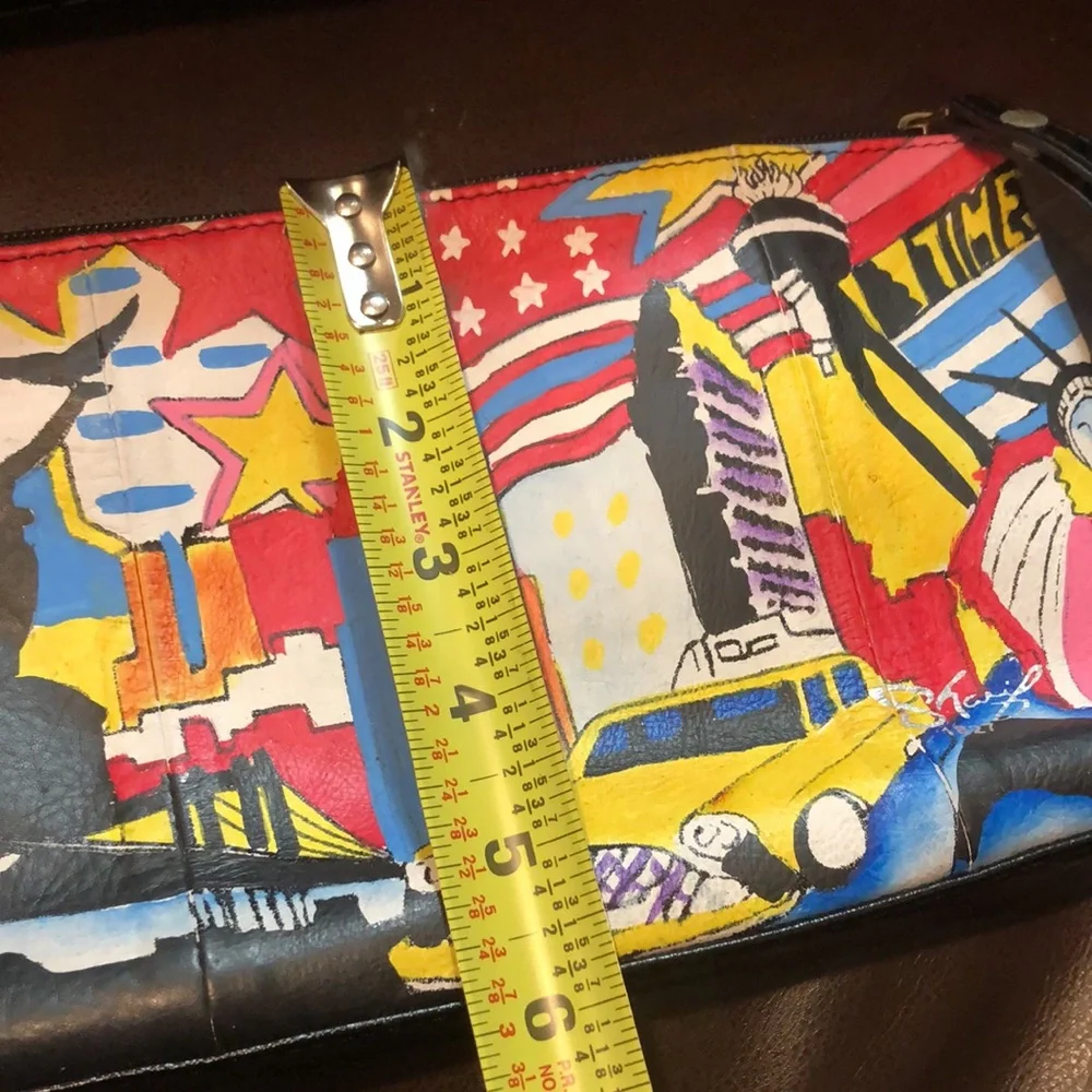 SHARIF 1827 ARTISTIC EXPRESSIONS NYC Statue Of Liberty Taxi Hand-painted Clutch